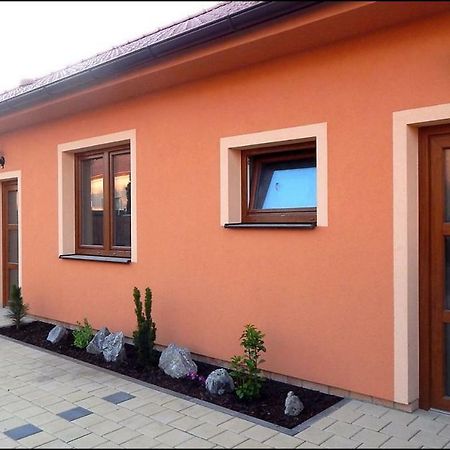 Apartmany Andrea Breclav Bagian luar foto