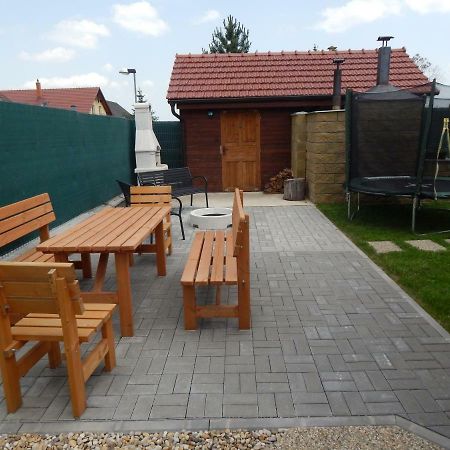 Apartmany Andrea Breclav Bagian luar foto