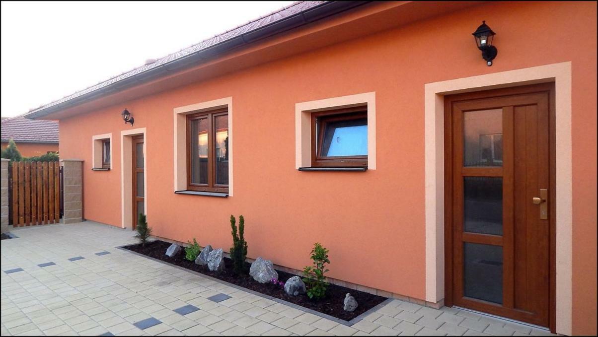 Apartmany Andrea Breclav Bagian luar foto