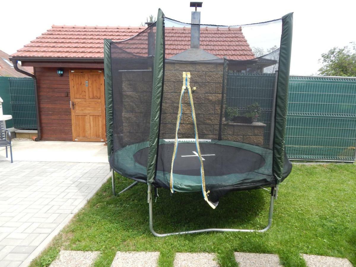 Apartmany Andrea Breclav Bagian luar foto